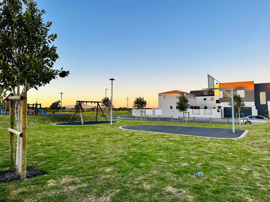 3 Bedroom Property for Sale in Sandown Western Cape
